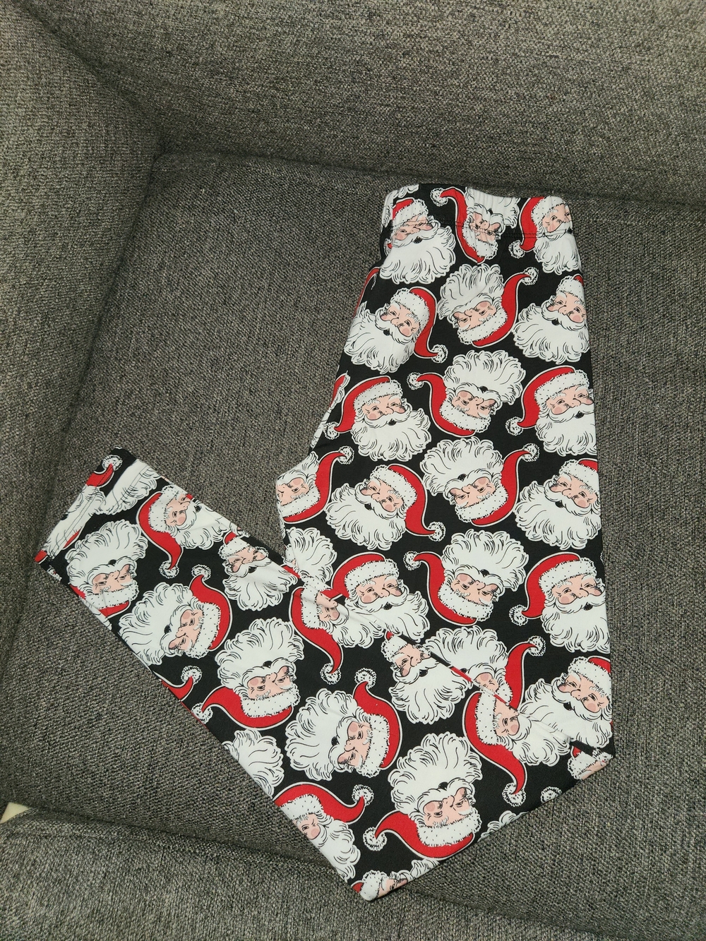 No Boundaries Black Santa Print Leggings with Red & White Teens Size S(3/5)Youth